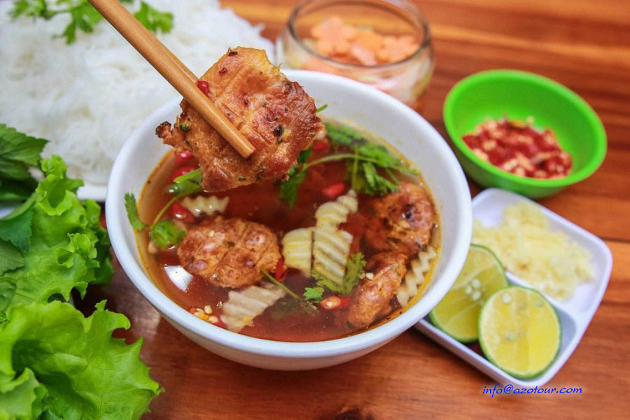  Bún Chả (Vermicelli Rice With Grilled Pork) 