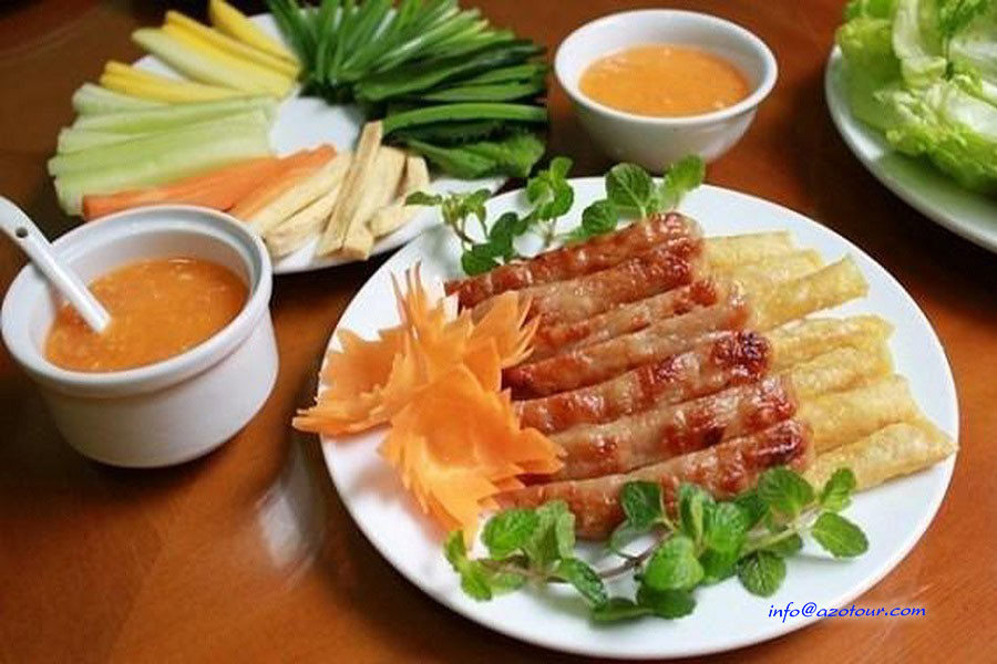 Nem Lụi Cuốn Bánh Tráng (Rolled Cake) 