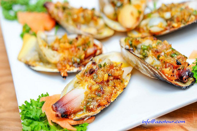 Try Da Nang's seafood