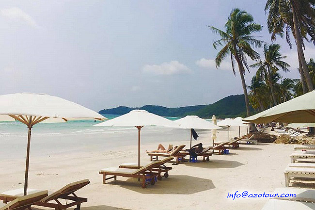 Enjoy relaxing on the beaches of Phu Quoc Island 