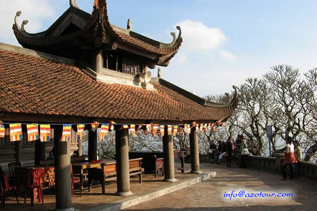 Visit Yen Tu Pagoda Complex