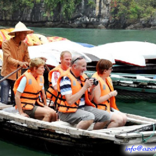 Vung Vieng Floating Village - Bai Tu Long Bay