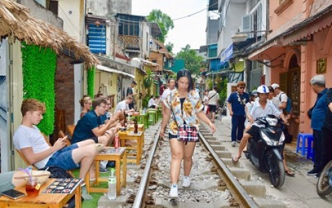 Amazing Hanoi - Halong - Ninh Binh Tour
