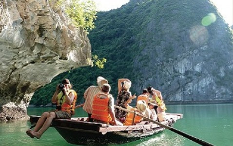 Amazing Hanoi - Halong - Ninh Binh Tour