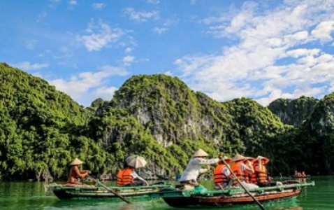 Amazing Hanoi - Halong - Ninh Binh Tour