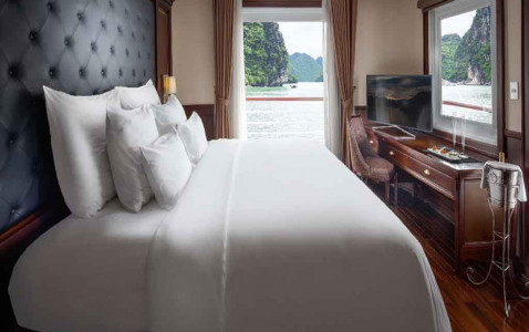 Paradise Elegance Cruise