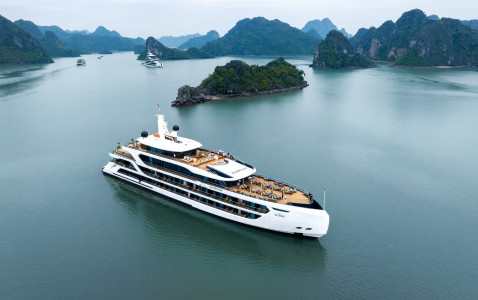 Azura Cruise